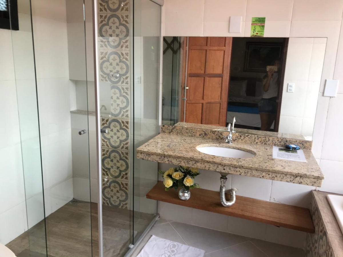Pousada Adega Cipo Santana Do Riacho Bagian luar foto